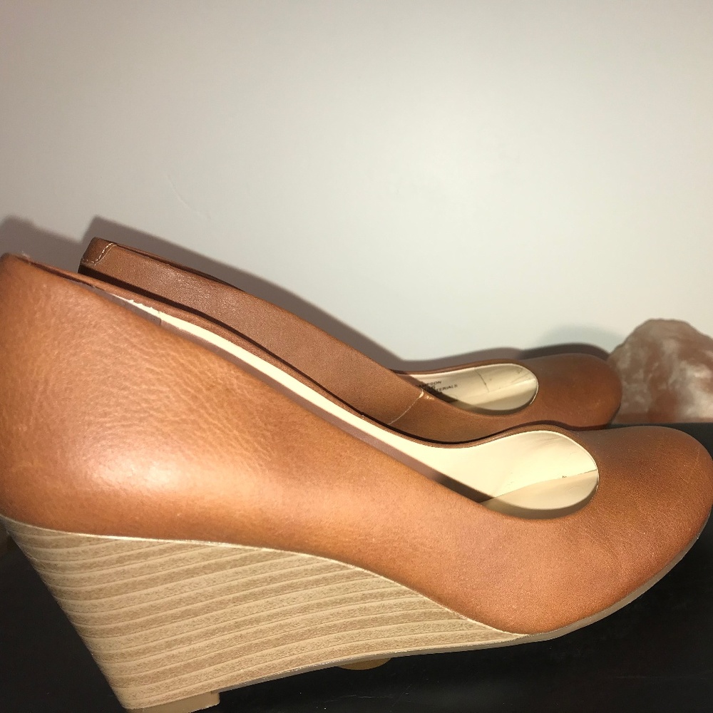 Jessica Simpson Round Toe Wedges